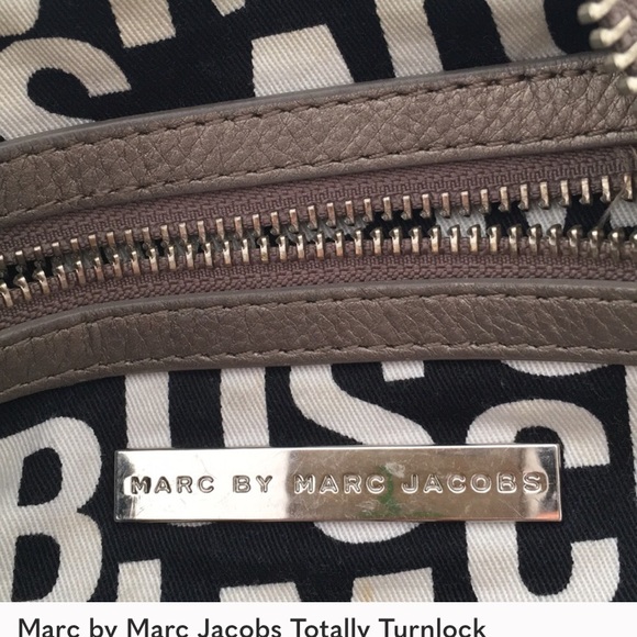 MARC BY MARC JACOBS TOTALLY TURNLOCK METALLIC BAG - Picture 8 of 9